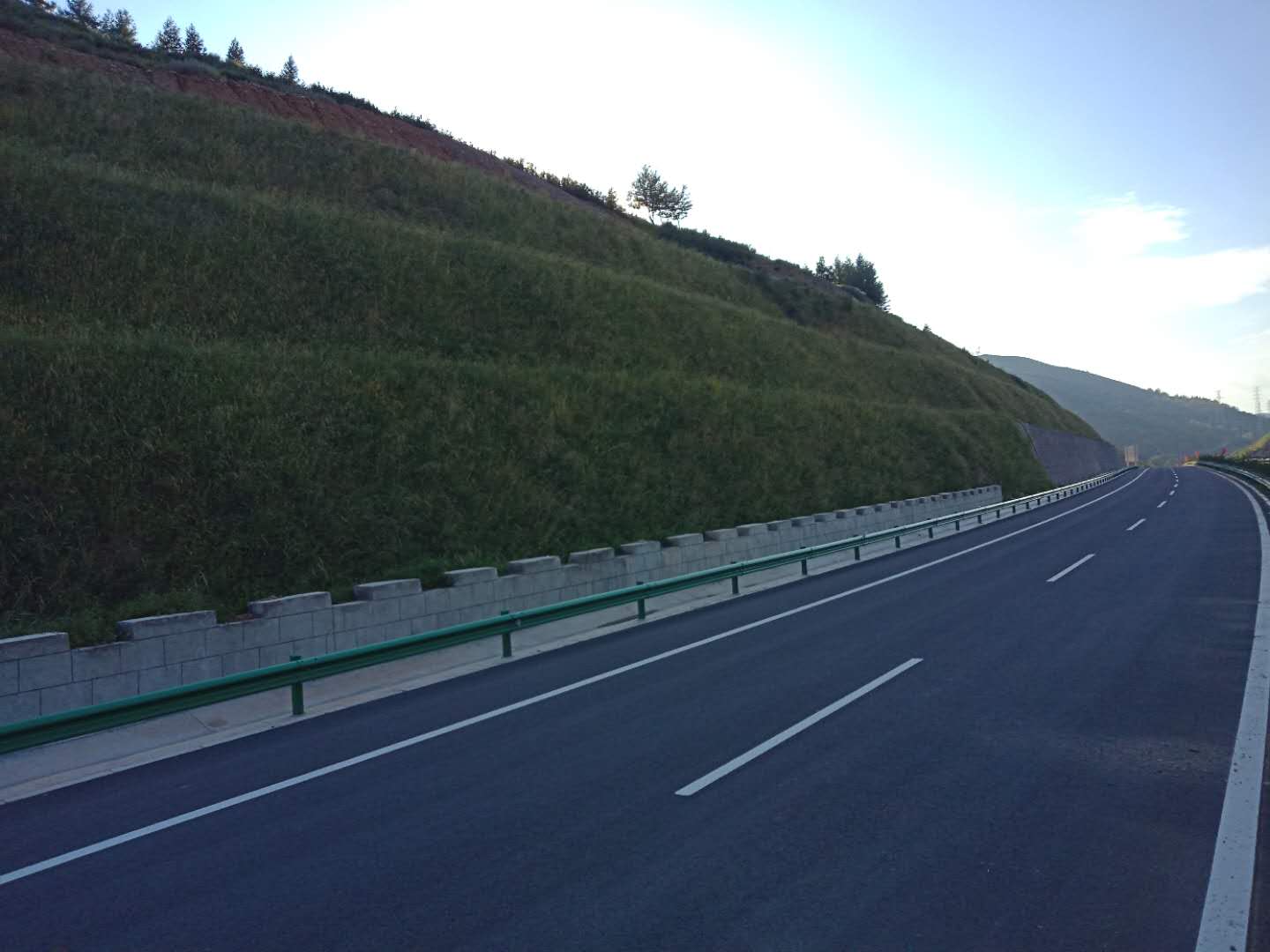 Spraying technology of slope greening equipment