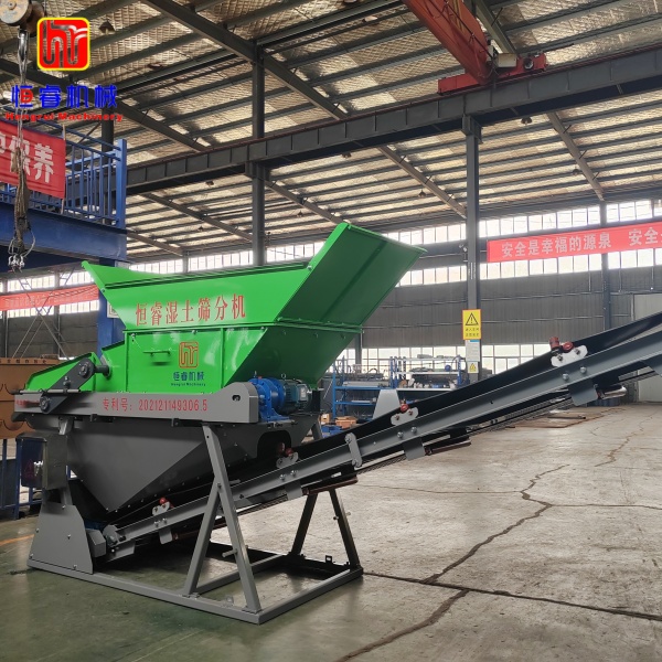 How to Handle Wet Soil? Application of the Roller Screen in Greening Construction