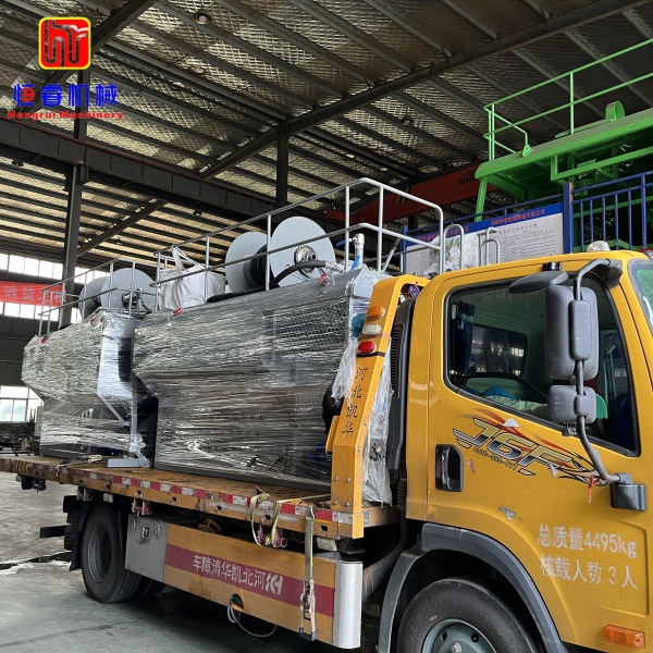 Two Hydraulic Seed Sprayers from Hengrui Shipped to Australia, Expanding Overseas Greening Equipment Market